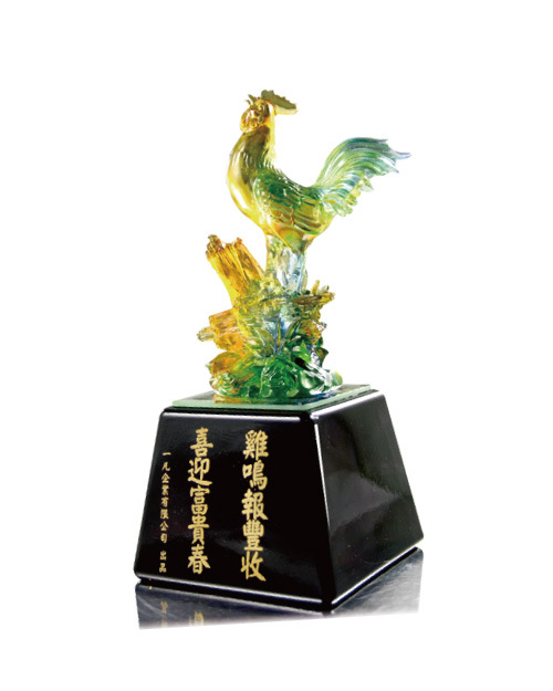 紀念獎座 琉璃獎座-吉慶有餘<span>E011-01</span>  |商品介紹|獎盃/獎牌/吊牌【訂製款】|琉璃獎座