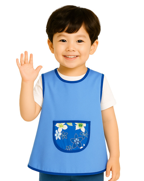 幼兒園圍兜 無袖 訂製款 水藍滾寶藍 花布口袋 <span>BIC-00-38</span>